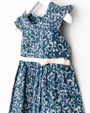 Mädchen - Festtagskleid blau geblümt - Klüngelkram Indian Affairs